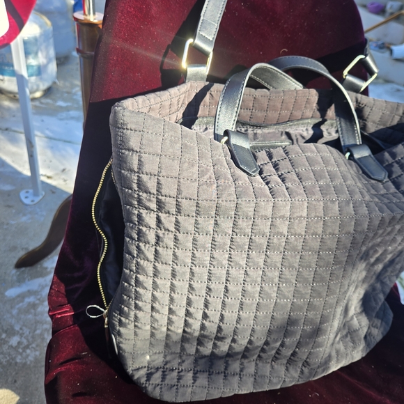 Max Studio Quilted Expandable Tote Bag – Black with Gold Zippers - Picture 4 of 11